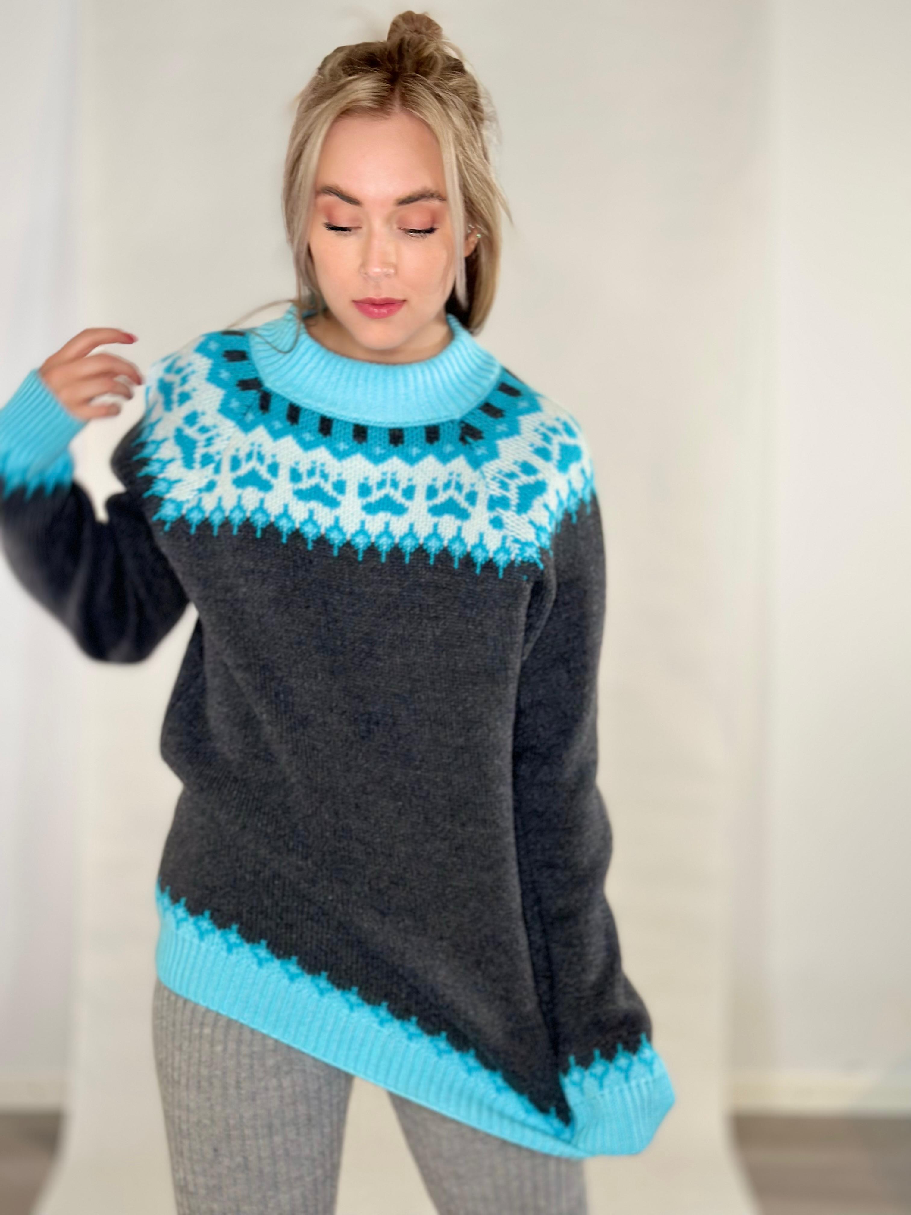 Alpakka-ullgenser i mørk, blå og hvit mønster